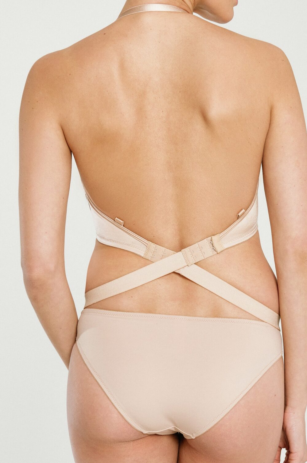 Low Plunge Convertible Bra - Backless